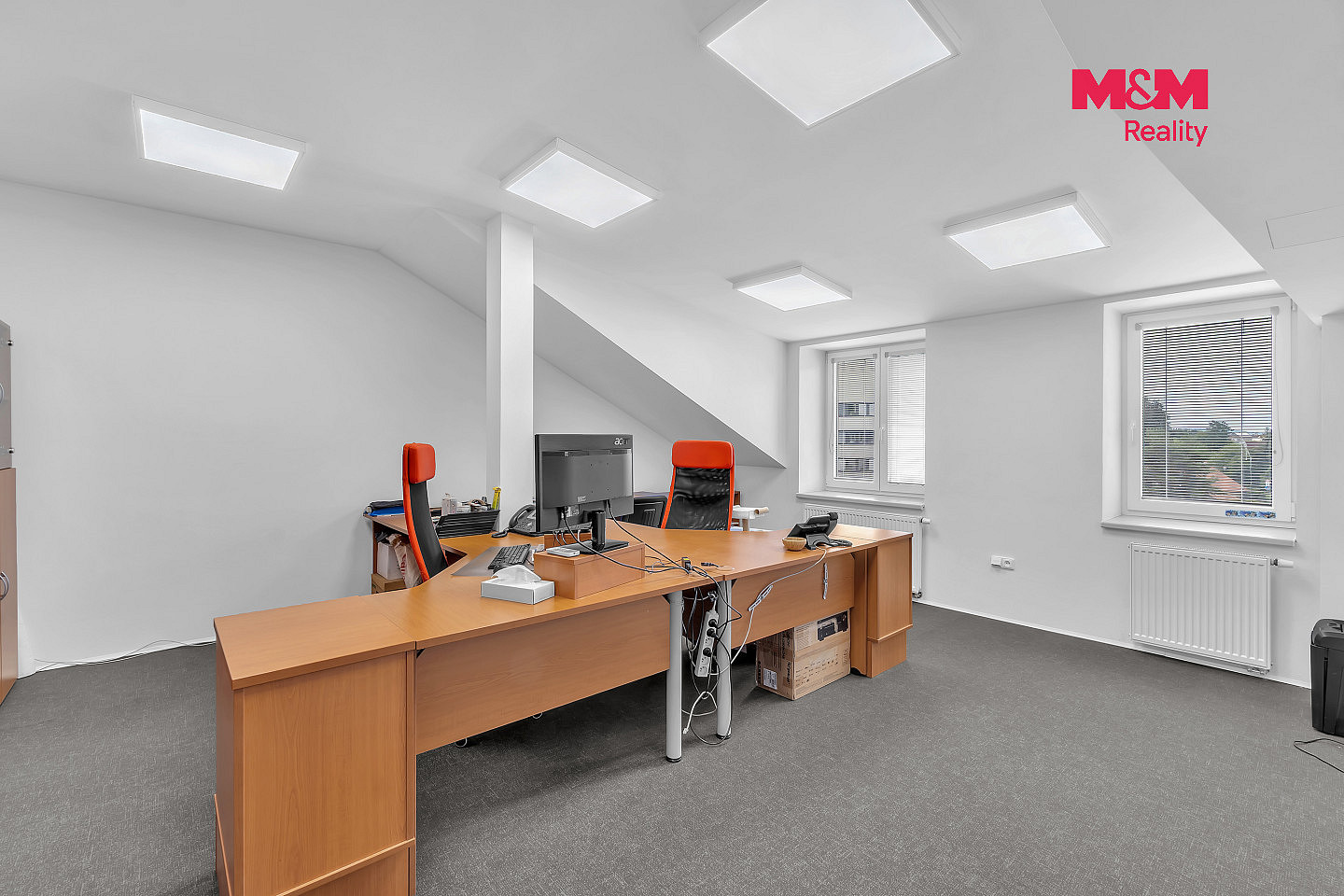 Pronájem kanceláře 174 m² – fotografie 3