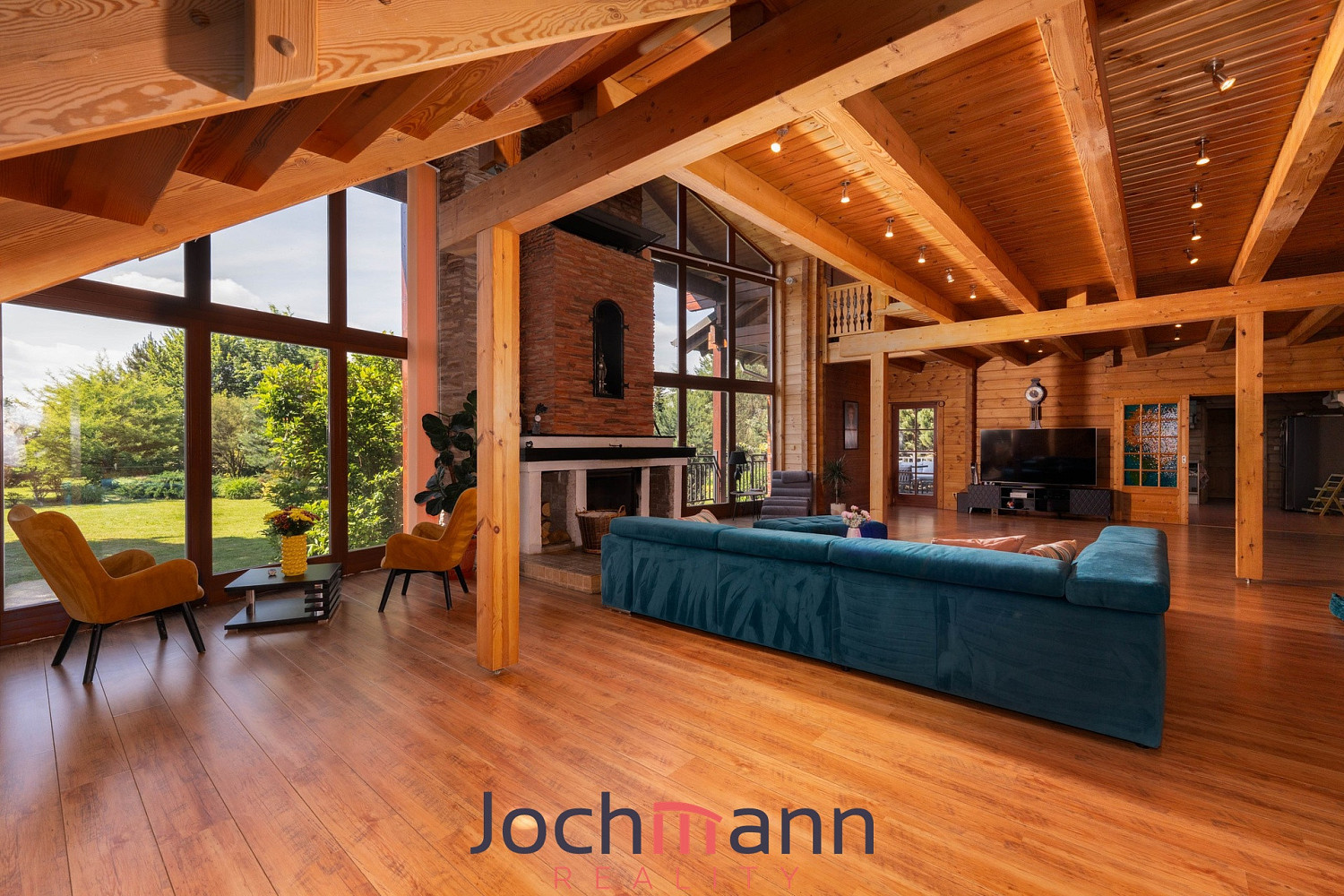 Prodej domu 800 m² s pozemkem 3 947 m² – fotografie 2