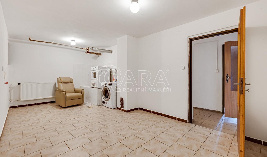 Prodej domu 307 m² s pozemkem 619 m², Mrač – náhled fotky 24