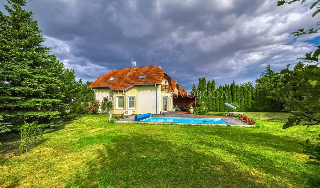Prodej domu 185 m² s pozemkem 920 m², Hostivice – náhled fotky 23