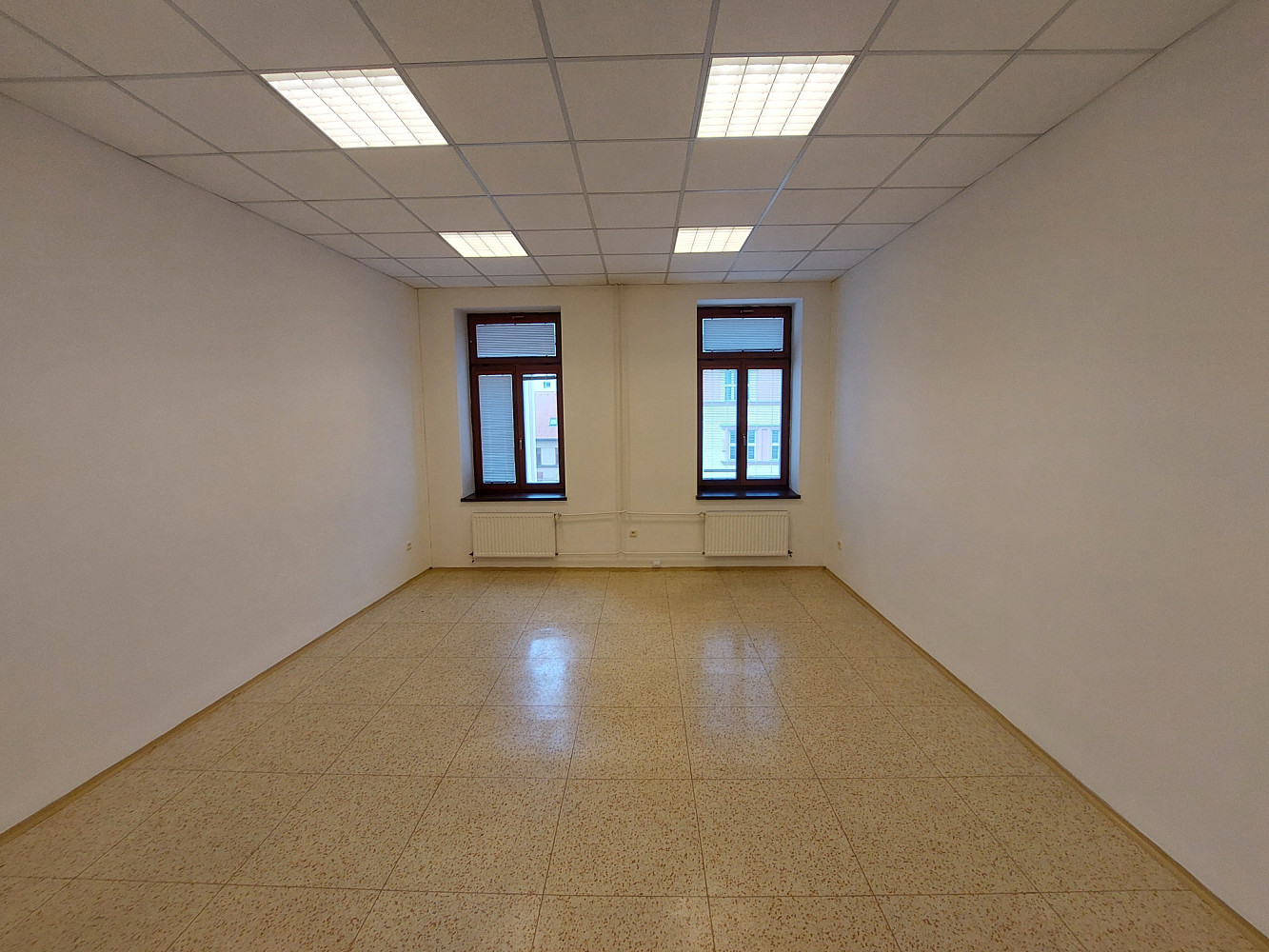 Pronájem kanceláře 20 m² – fotografie 2