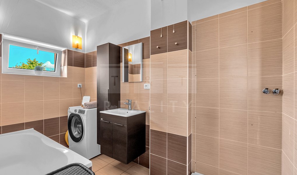 Prodej domu 167 m² s pozemkem 667 m², Hradec Králové – náhled fotky 21