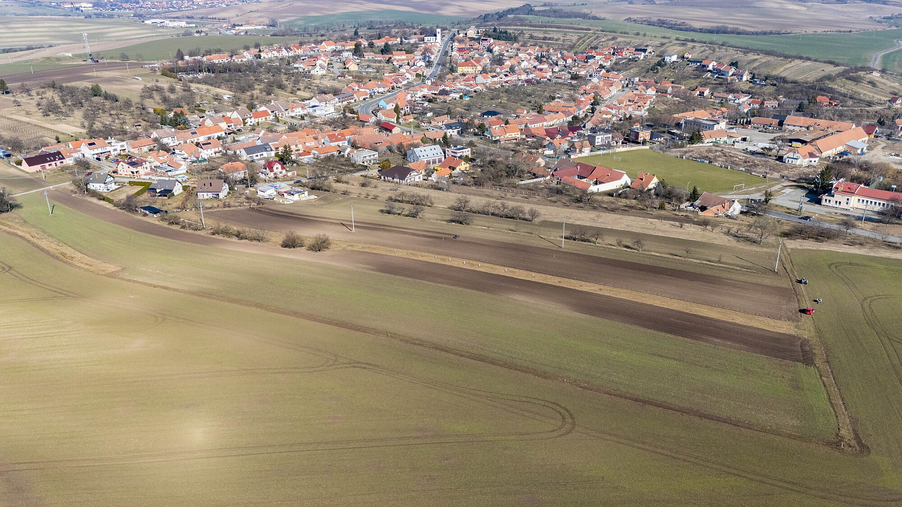 Prodej stavebního pozemku 6 764 m² – fotografie 3