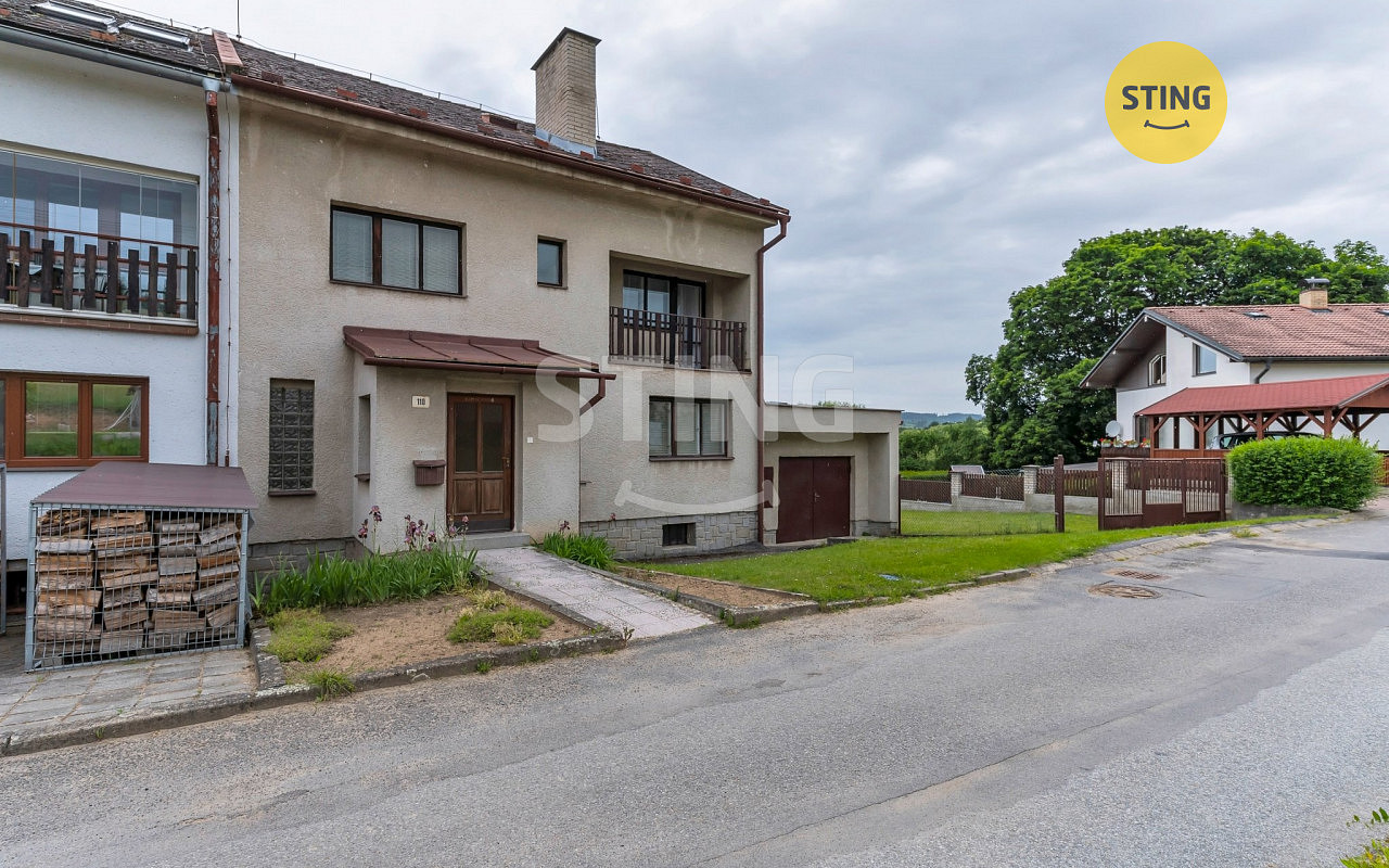 Prodej domu 253 m² s pozemkem 607 m²