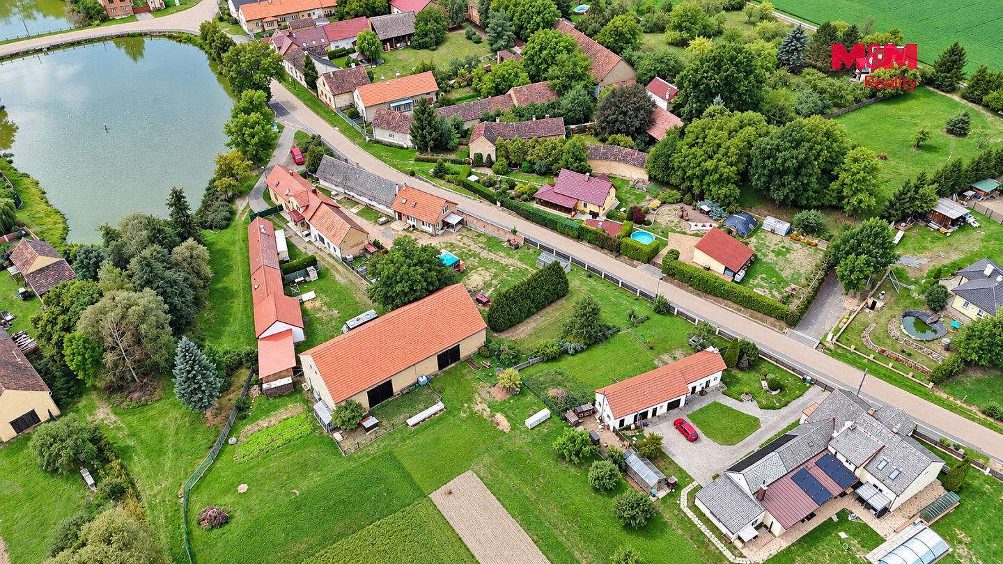 Prodej stavebního pozemku 566 m² – fotografie 4