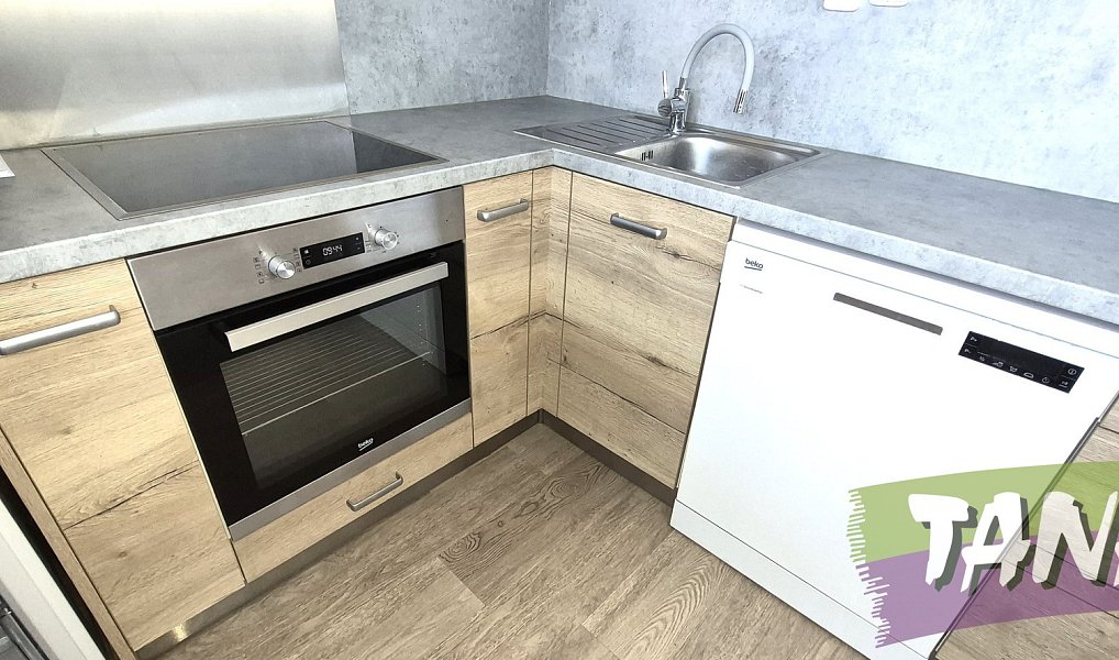 Pronájem bytu 2+1 53 m², Kolín – náhled fotky 2