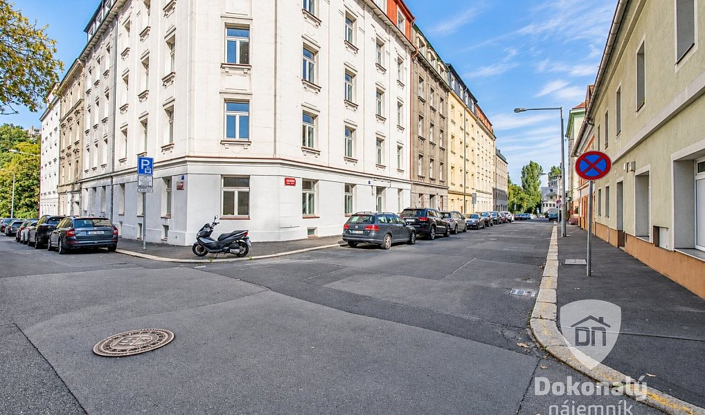 Pronájem bytu 2+kk 57 m², Praha – náhled fotky 19