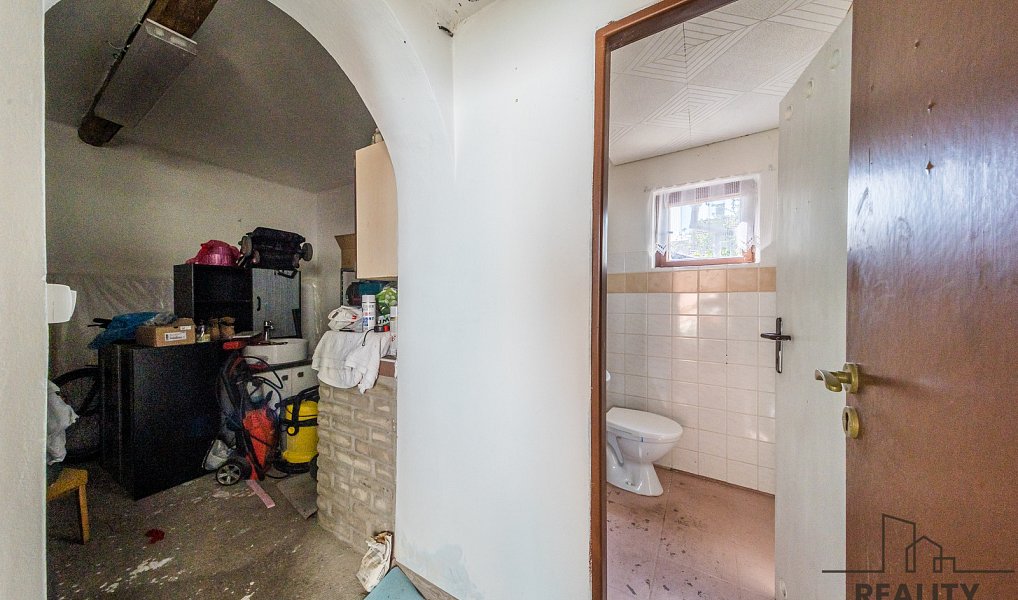 Prodej domu 242 m² s pozemkem 430 m², Hodonín – náhled fotky 38