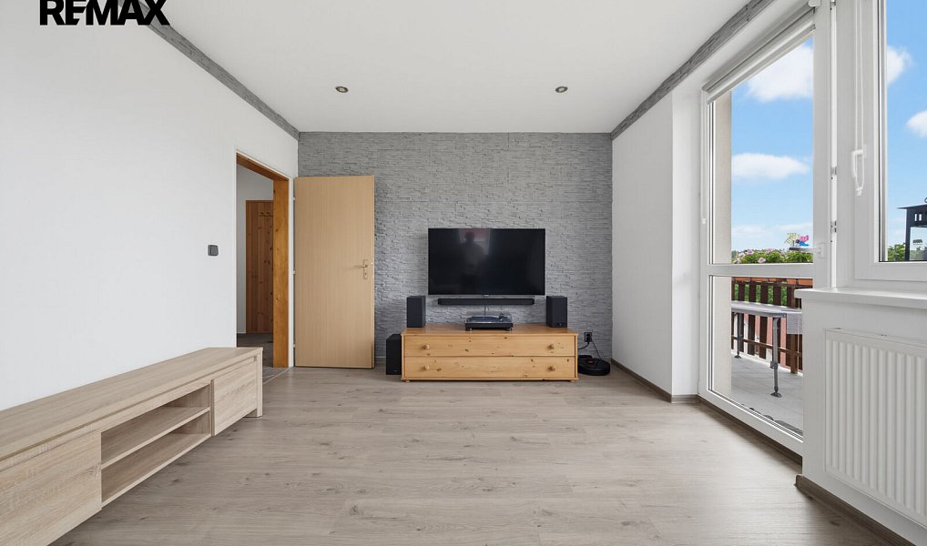 Prodej bytu 2+1 69 m², Nová Role – náhled fotky 6