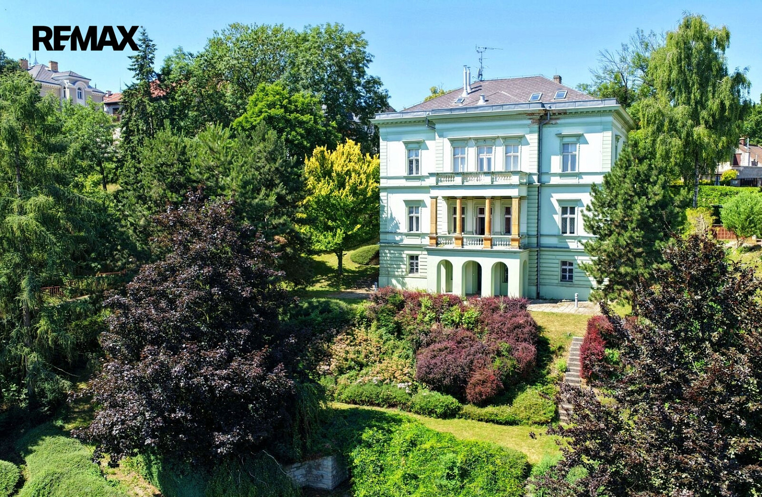 Prodej domu 683 m² s pozemkem 5 301 m²