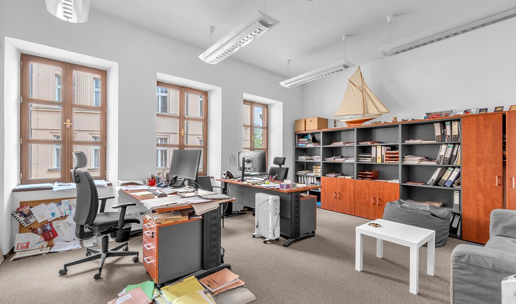 Pronájem kanceláře 113 m², Hradec Králové – náhled fotky 2