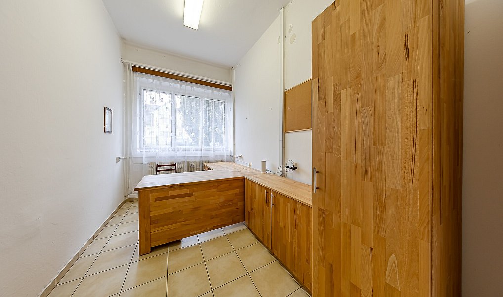 Pronájem kanceláře 648 m², Veselí nad Moravou – náhled fotky 18