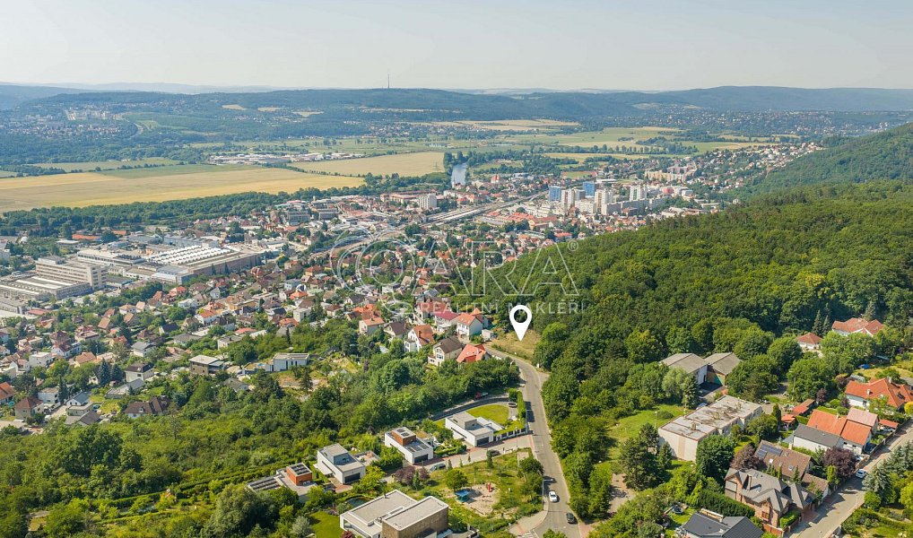 Prodej stavebního pozemku 947 m², Praha – náhled fotky 3