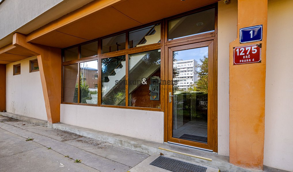 Prodej bytu 3+1 63 m², Praha – náhled fotky 22