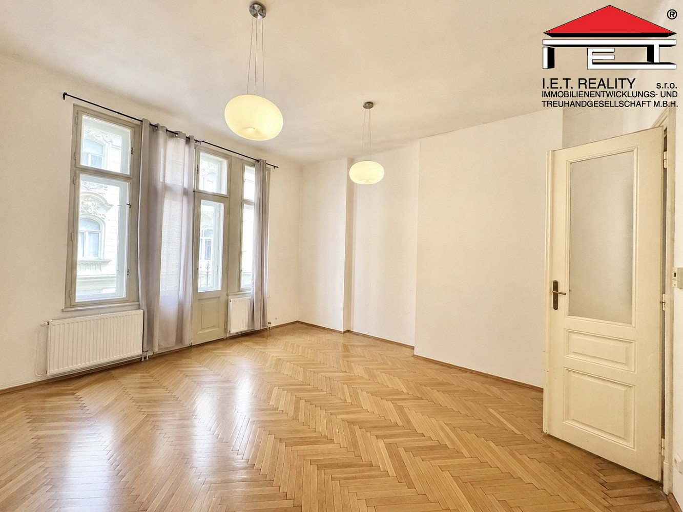 Pronájem kanceláře 120 m² – fotografie 2
