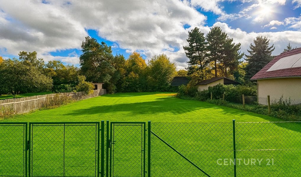 Prodej stavebního pozemku 1 174 m², Chýně – náhled fotky 2