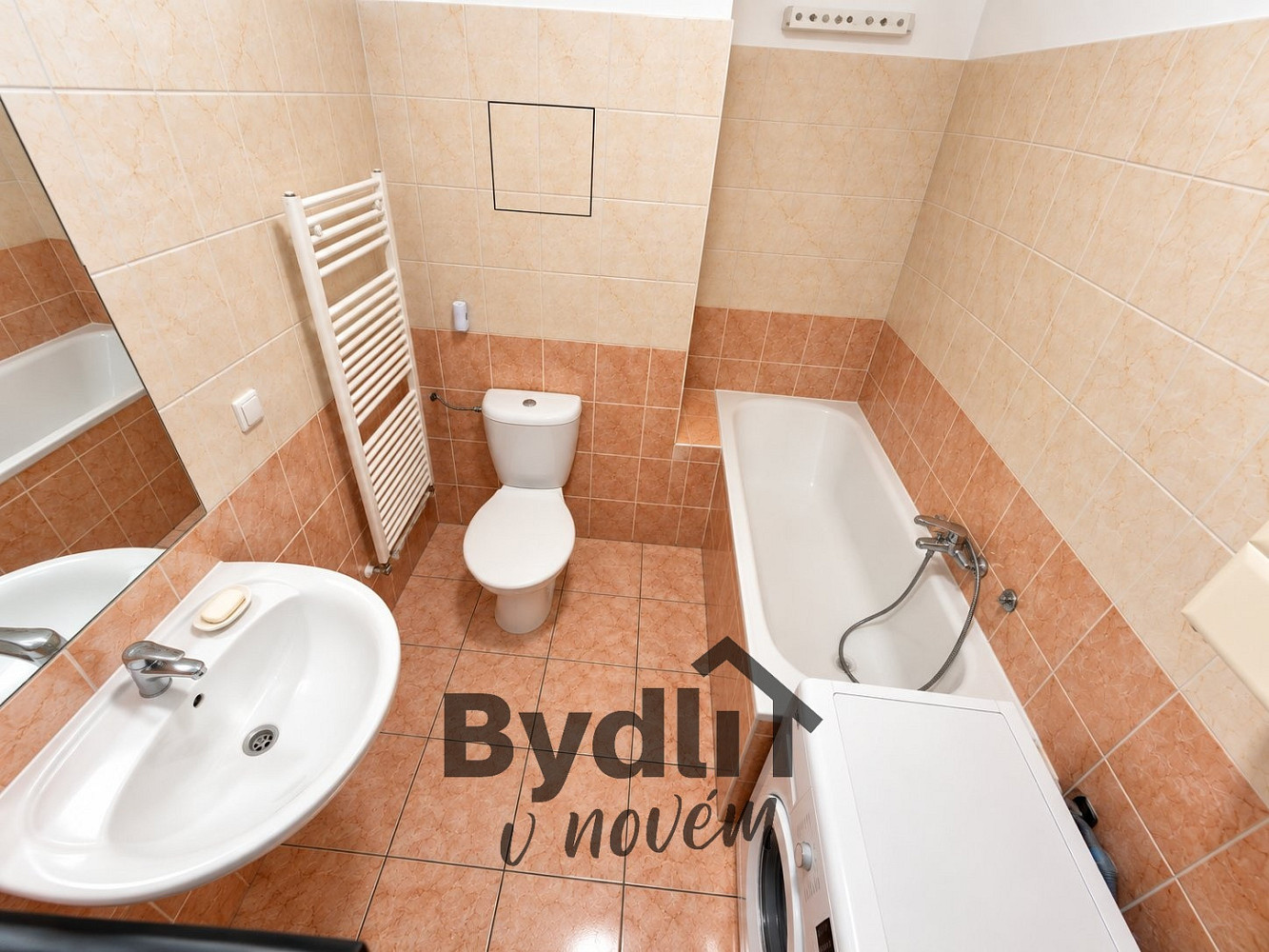 Pronájem bytu 1+kk 40 m² – fotografie 3