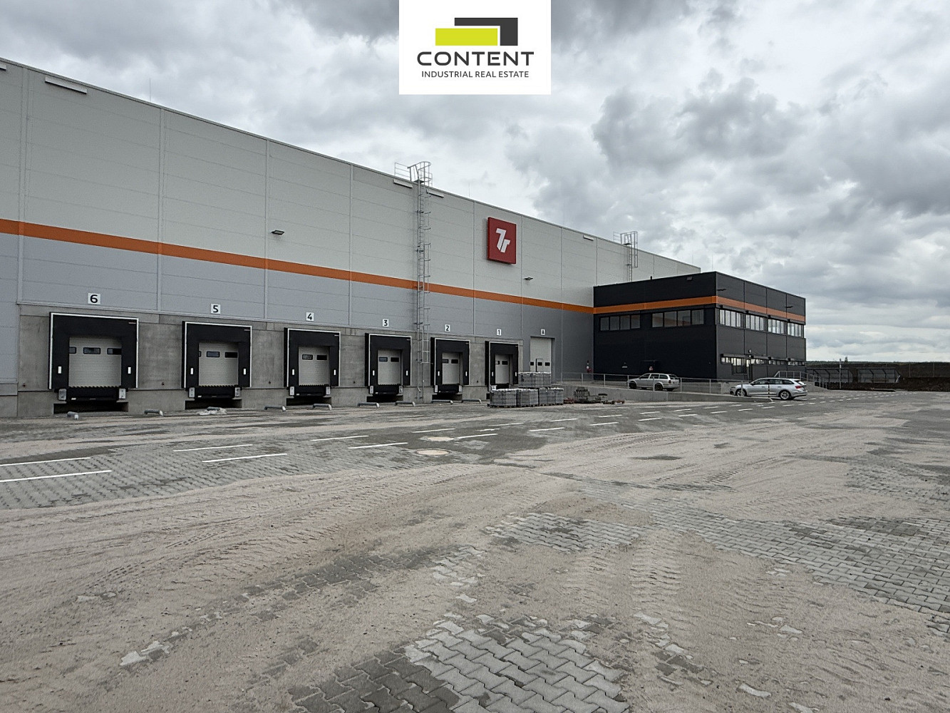 Pronájem výrobních prostor 15 000 m² – fotografie 5