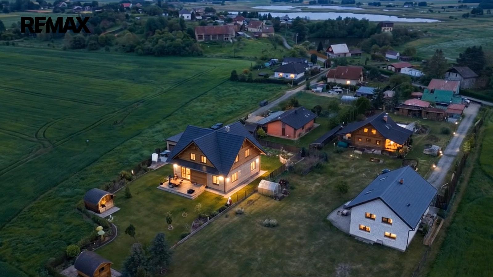 Prodej stavebního pozemku 1 167 m² — photo 2
