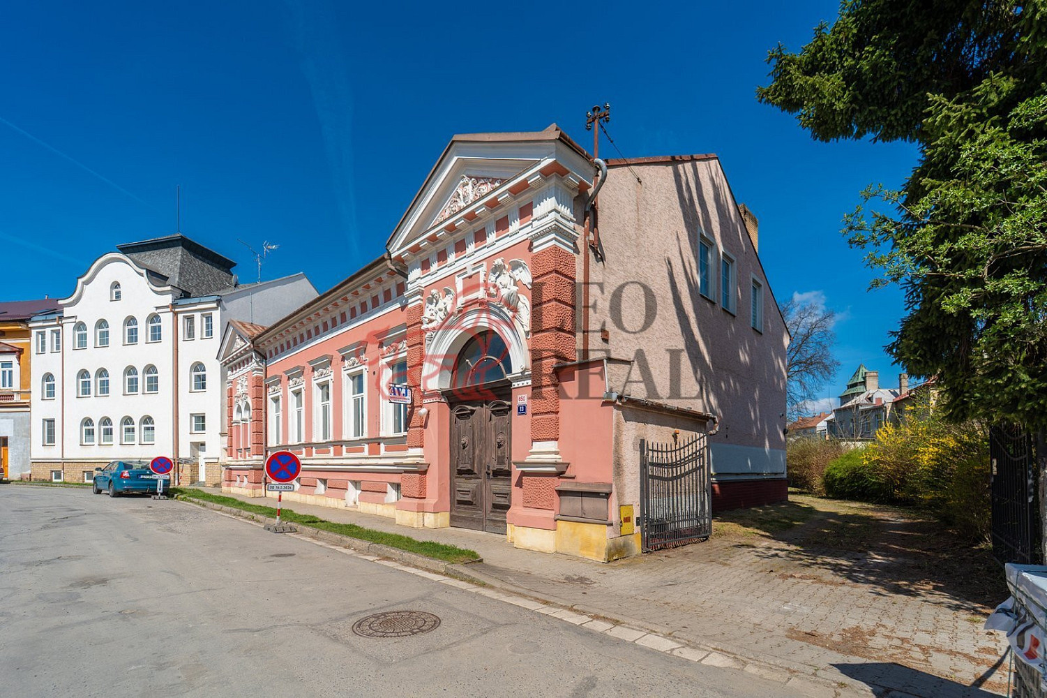 Prodej domu 500 m² s pozemkem 780 m² – fotografie 2