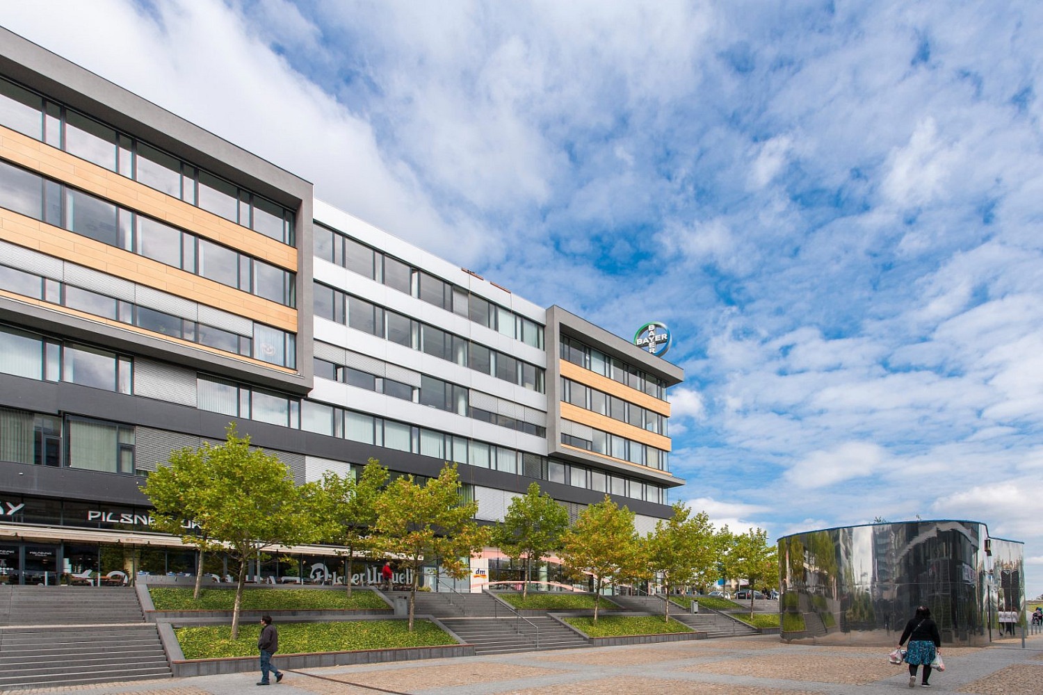 Pronájem kanceláře 372 m²