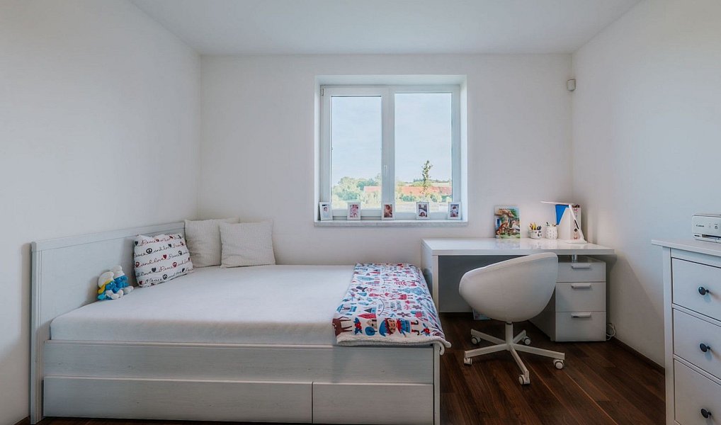Prodej domu 200 m² s pozemkem 950 m², Plaňany – náhled fotky 13