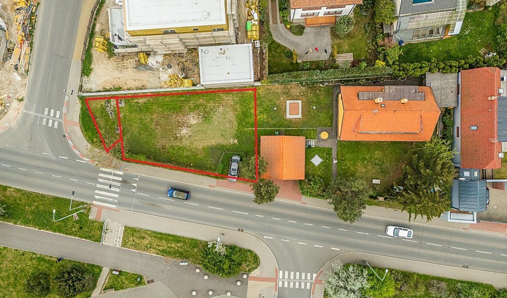 Prodej stavebního pozemku 336 m², Praha – náhled fotky 2