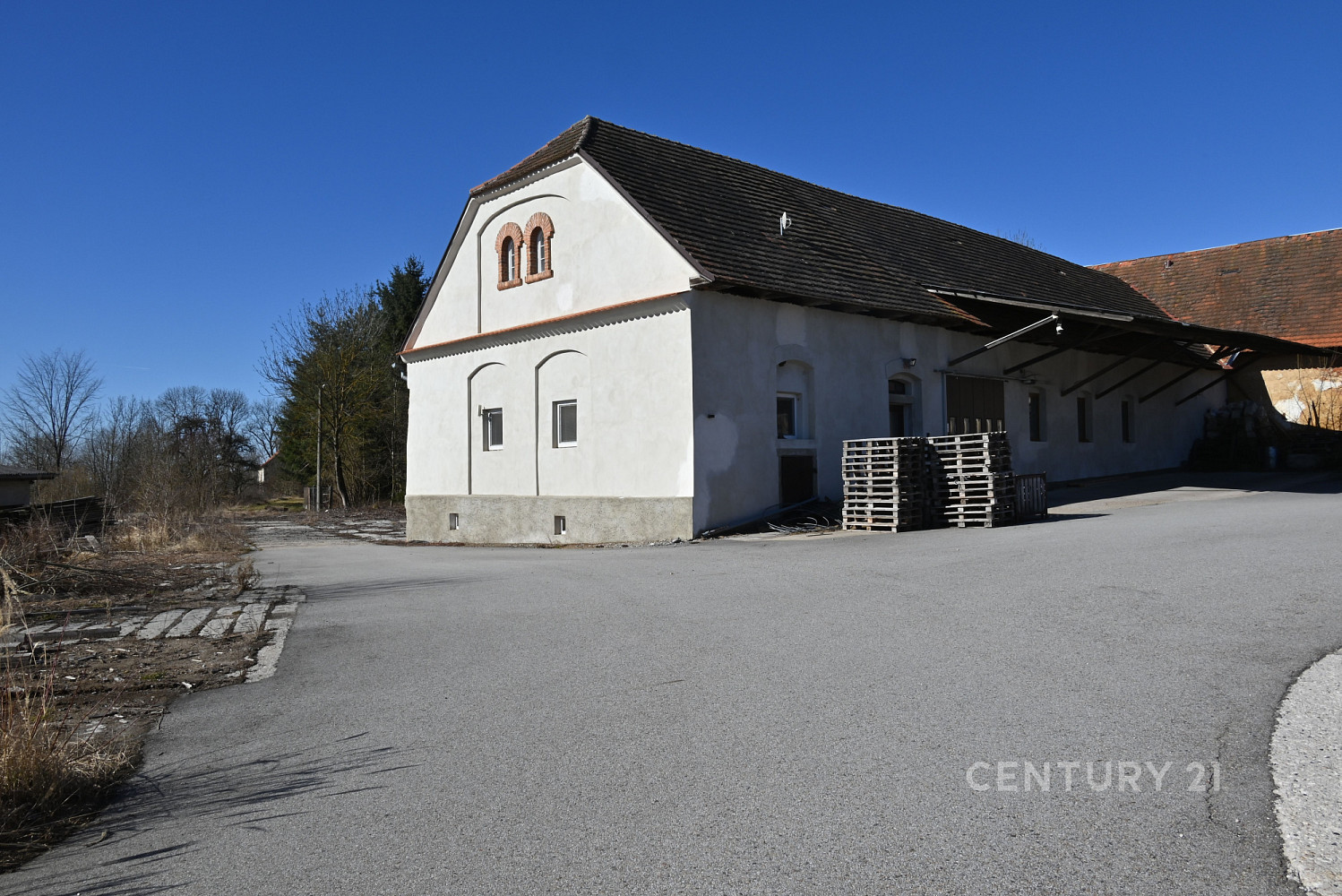 Pronájem výrobních prostor 2 215 m² – fotografie 2
