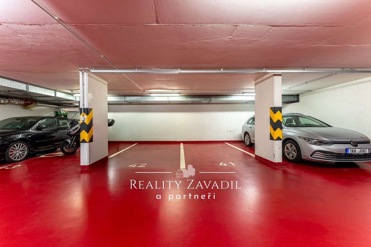 Prodej garážového stání 13 m2, Praha - Kyje – fotografie 5