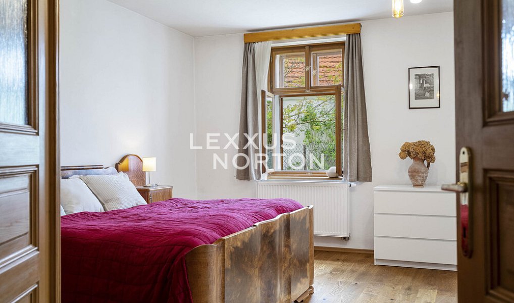 Prodej domu 450 m² s pozemkem 3 709 m², Komárov – náhled fotky 5