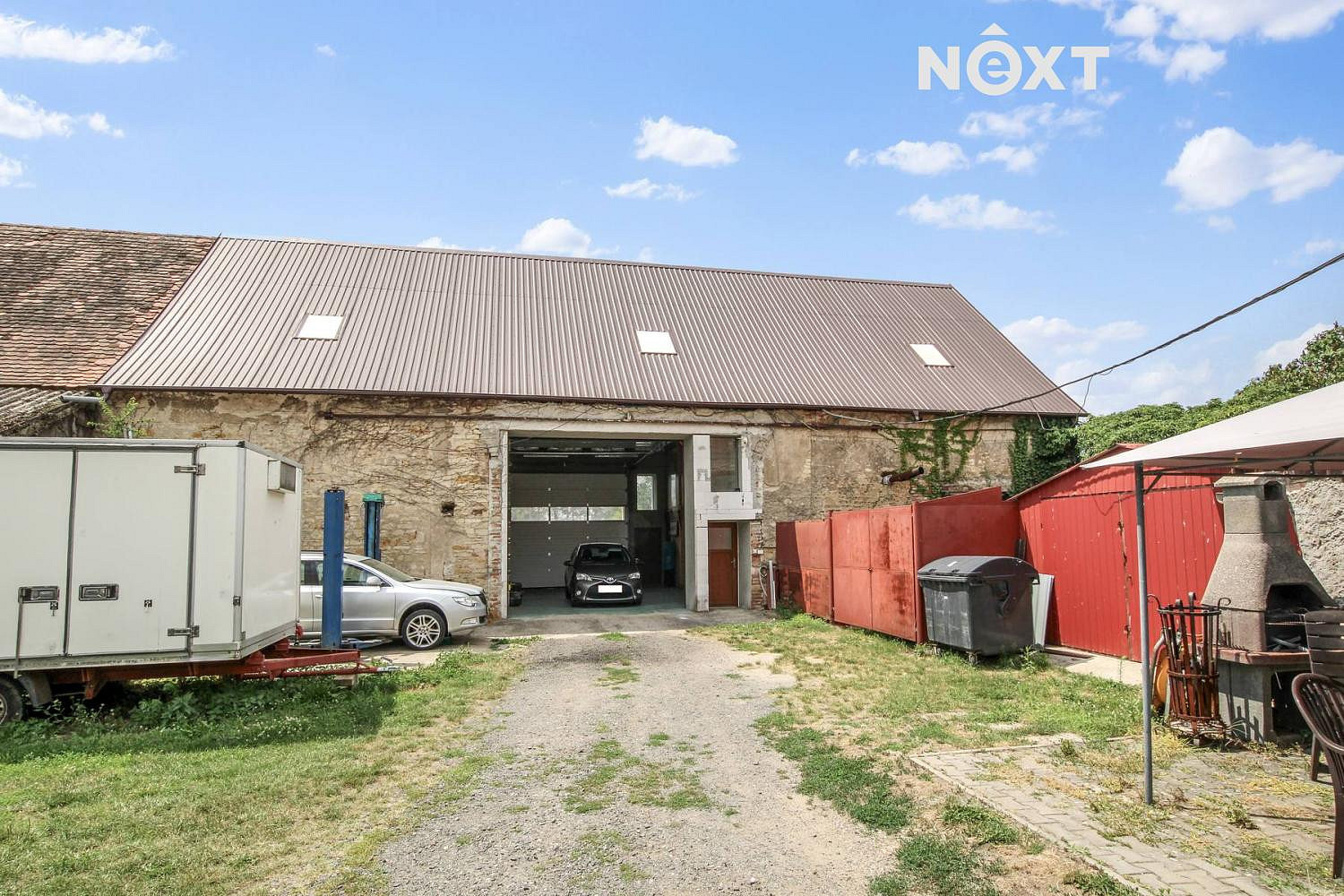Pronájem komerčního objektu (jiného typu) 340 m² – fotografie 2