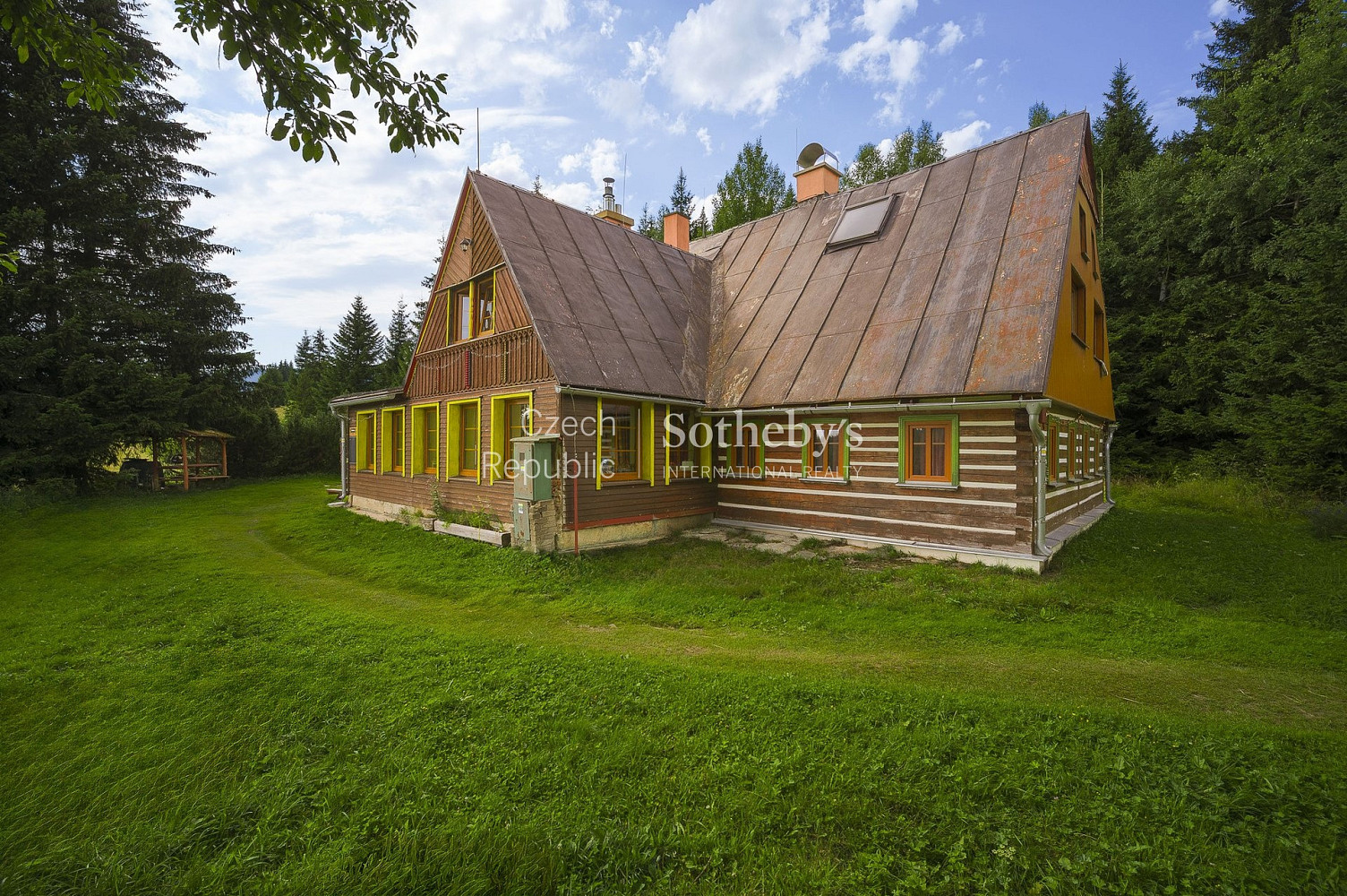 Prodej ubytovacího objektu 380 m²