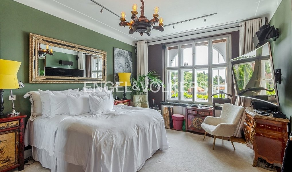 Pronájem bytu 5+kk 600 m², Praha – náhled fotky 3