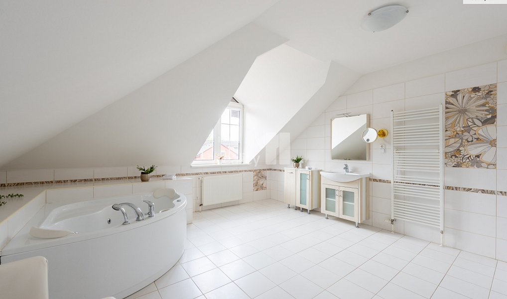 Prodej domu 420 m² s pozemkem 717 m², Praha – náhled fotky 17