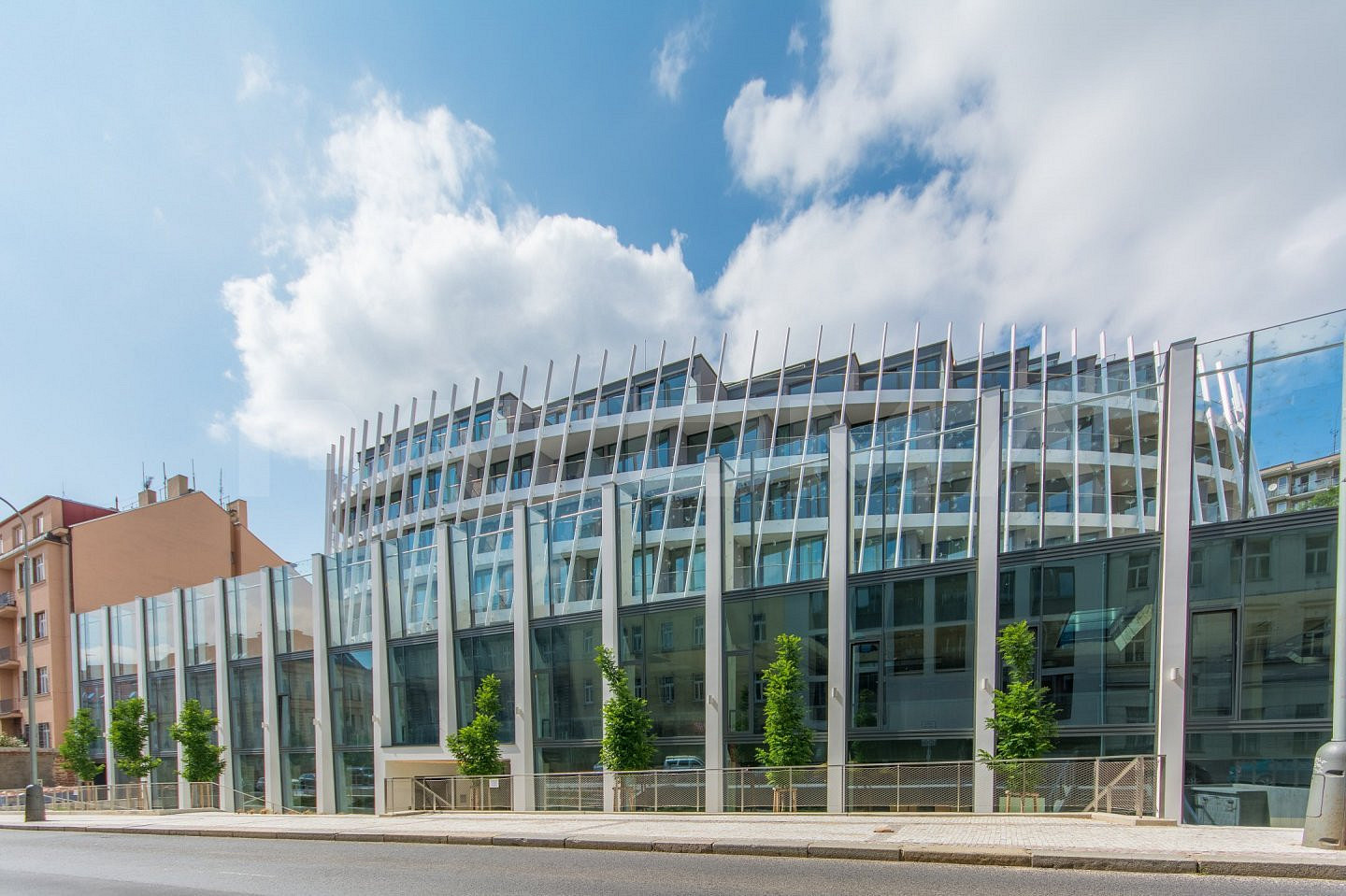 Pronájem kanceláře 345 m²