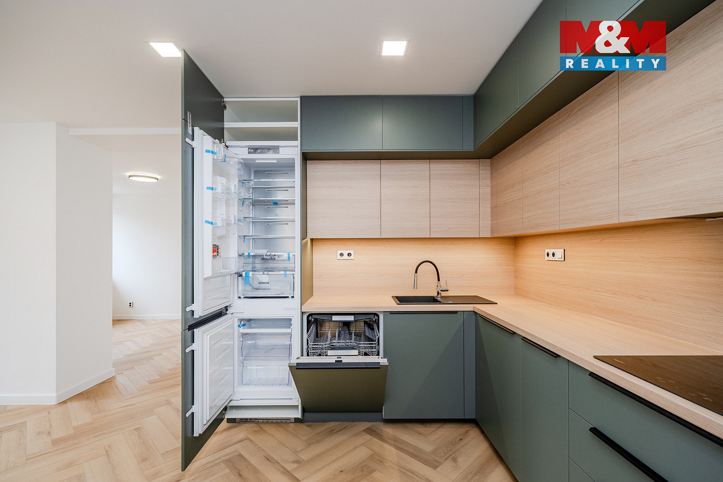 Prodej bytu 4+kk 77 m² — photo 3