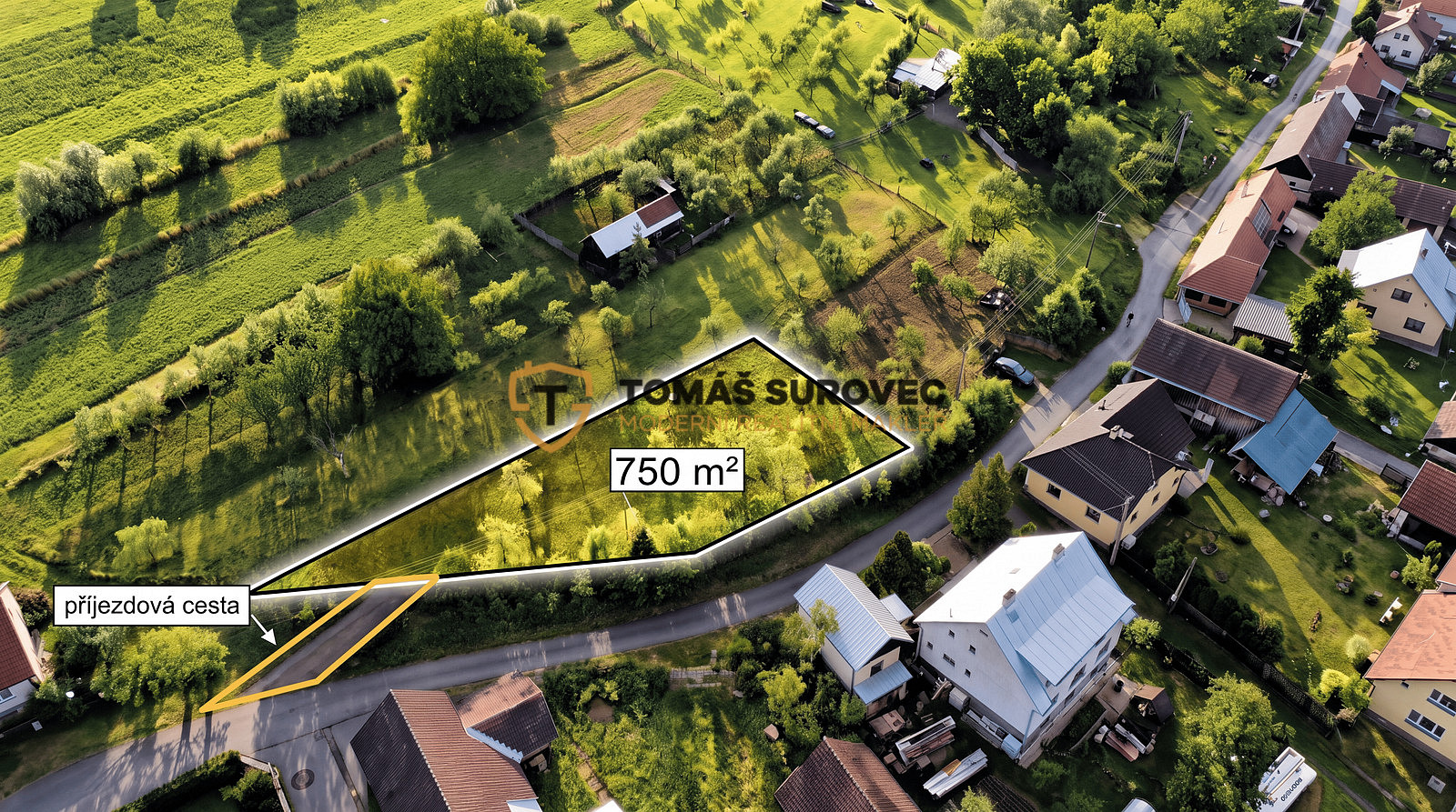 Prodej stavebního pozemku 750 m² – fotografie 3
