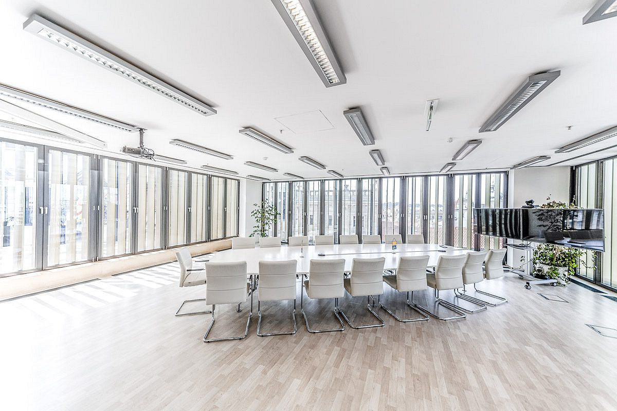 Pronájem kanceláře 133 m² – fotografie 3