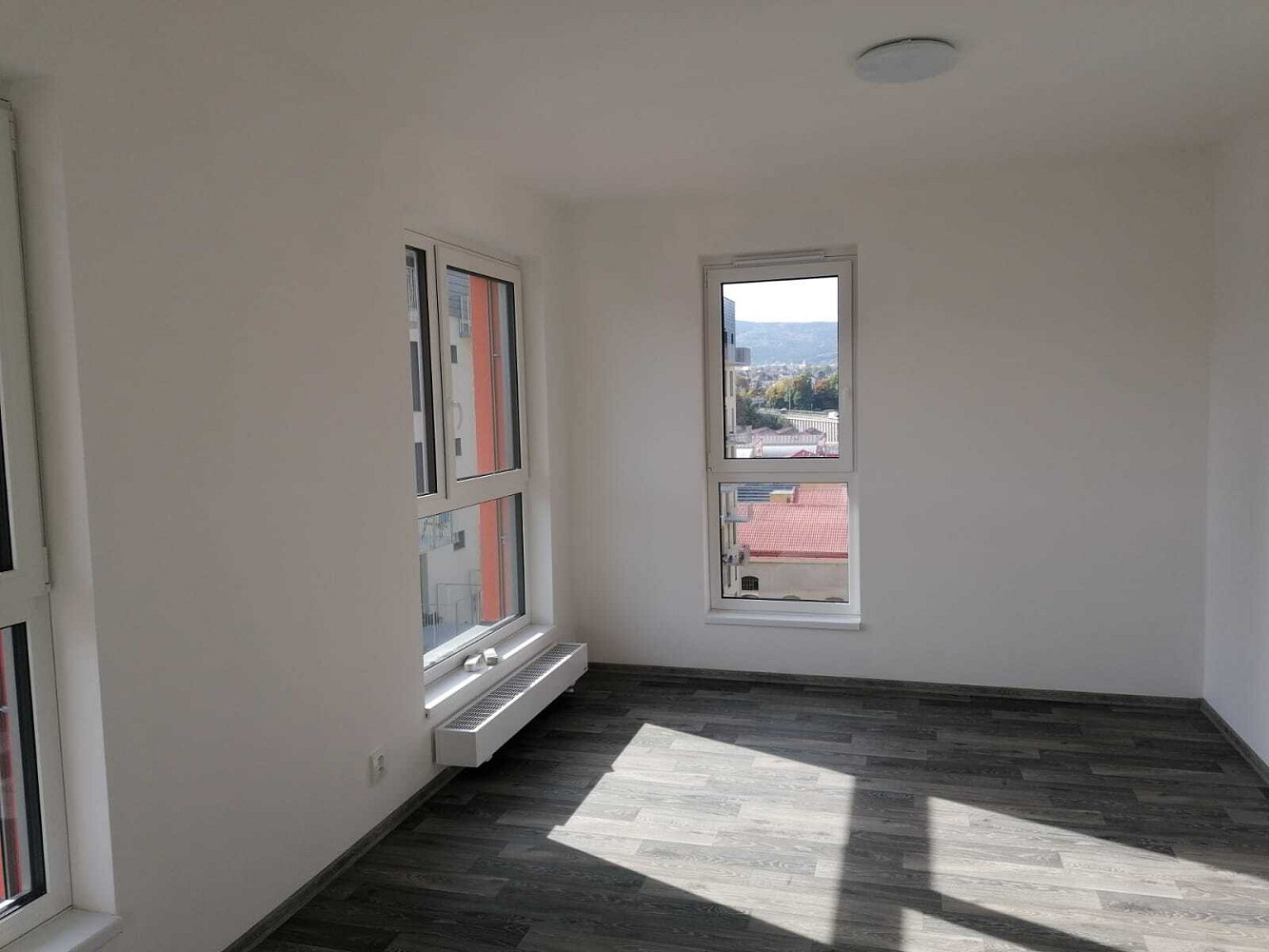 Pronájem bytu 2+kk 59 m² – fotografie 2