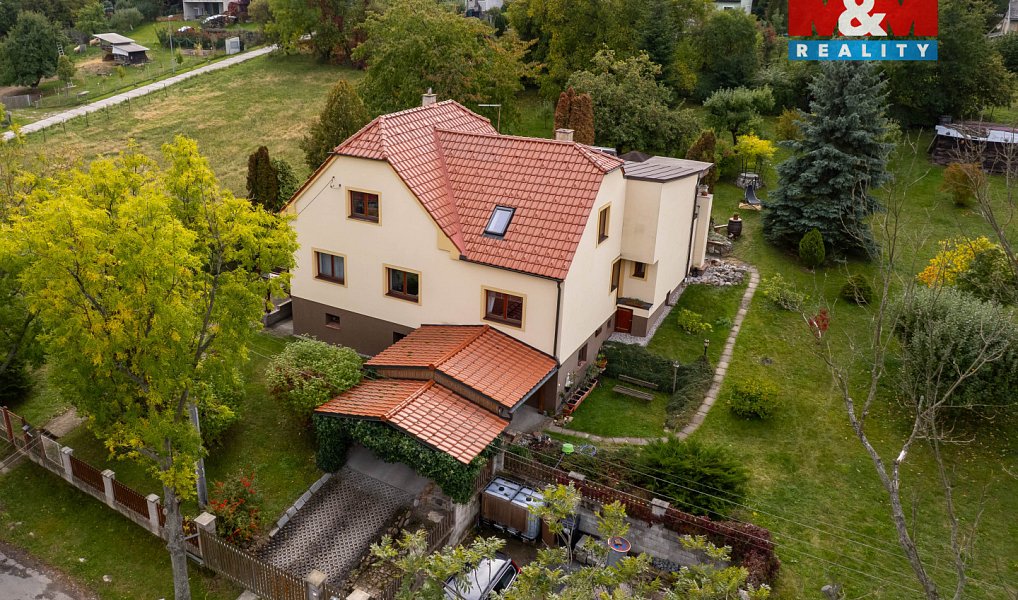 Prodej domu 169 m² s pozemkem 1 039 m², Beroun – náhled fotky 28