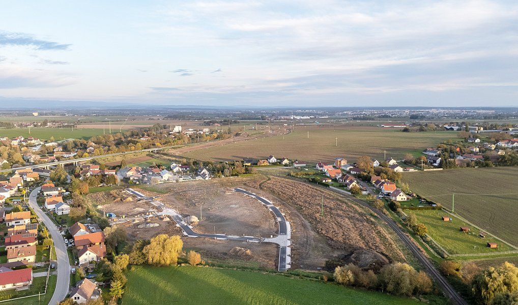 Prodej stavebního pozemku 842 m², Všestary – náhled fotky 17