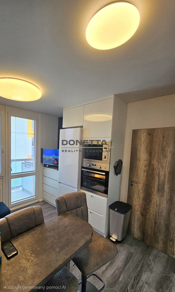 Pronájem bytu 2+kk 44 m² – fotografie 4