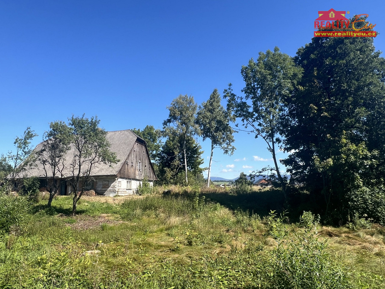 Prodej stavebního pozemku 2 400 m²