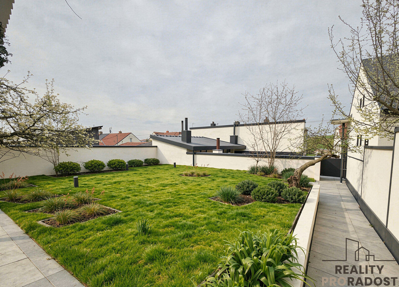 Prodej domu 80 m² s pozemkem 446 m² – fotografie 2