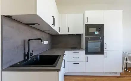 Prodej bytu 2+kk 39 m², Počátecká, Praha 4 - Michle