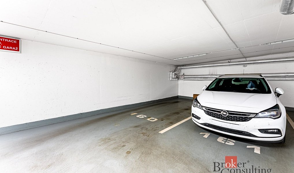 Prodej bytu 1+kk 35 m², Praha – náhled fotky 13