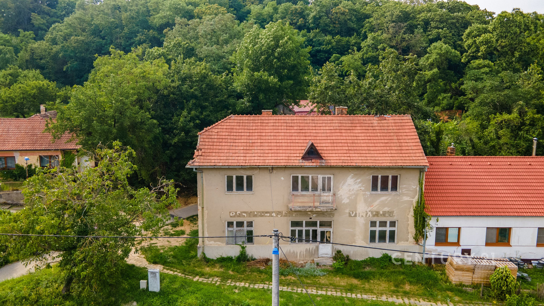 Prodej domu 228 m² s pozemkem 874 m² – fotografie 2