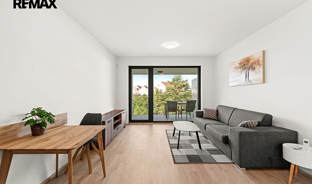 Pronájem bytu 1+kk 33 m², Praha – náhled fotky 4