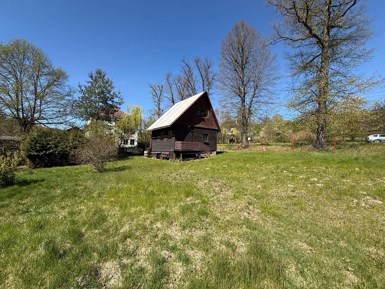 Prodej stavebního pozemku 1 666 m² – další
