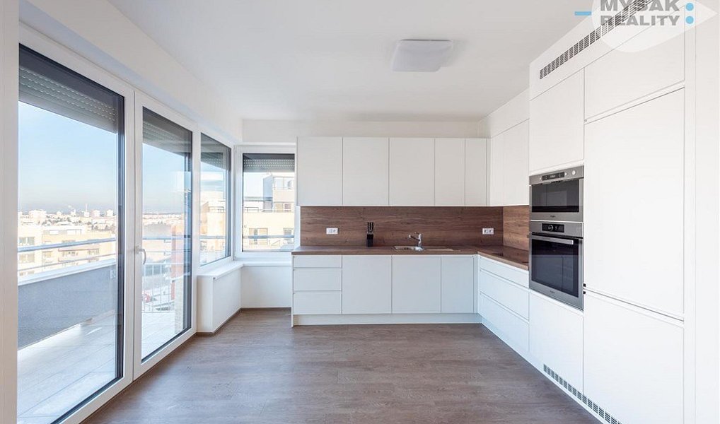 Pronájem bytu 3+kk 80 m², Praha – náhled fotky 2